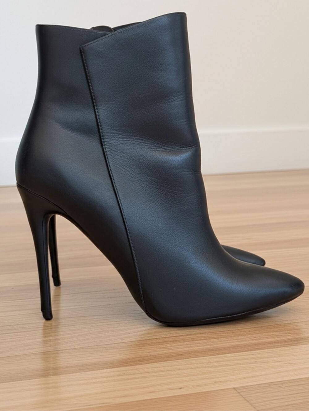 ALDO Merealonna Black Leather Pointed Toe Stiletto Ankle Boots Size 8.5